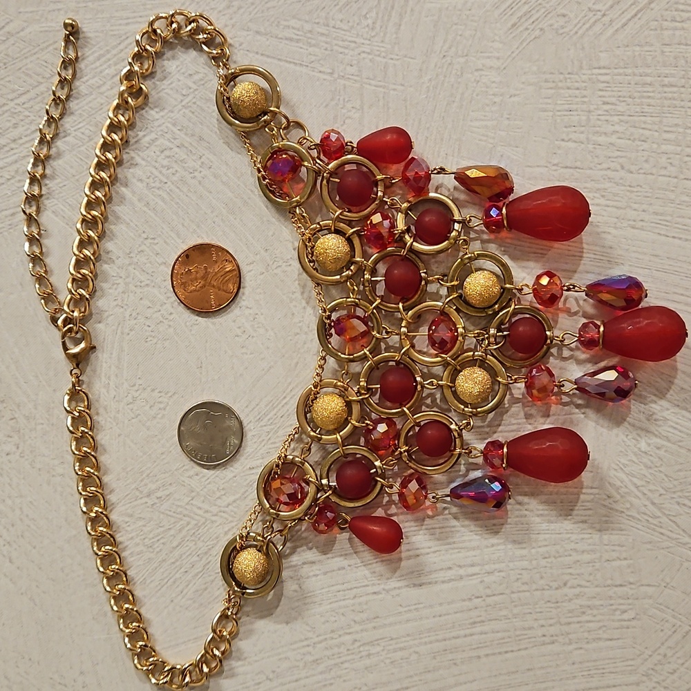 Red Aurora Borealis crystals matte red metallic gold bib necklace gold tone - Picture 3 of 8